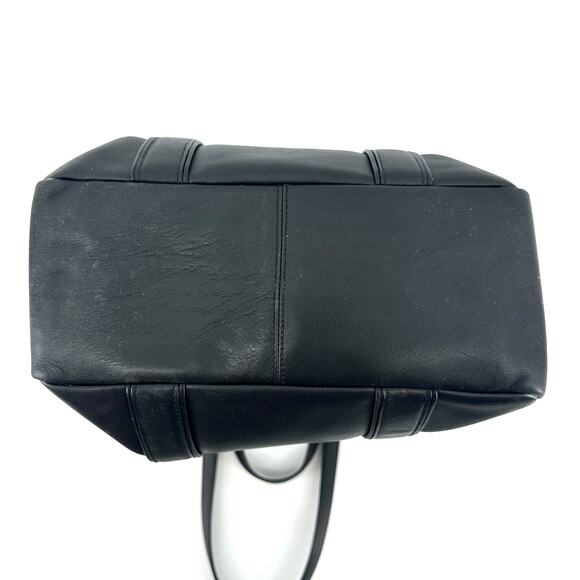 Coach Hamptons Shoulder‎ Tote Bag Black Leather Vintage Embossed Logo B06D-8E92 - Picture 8 of 13